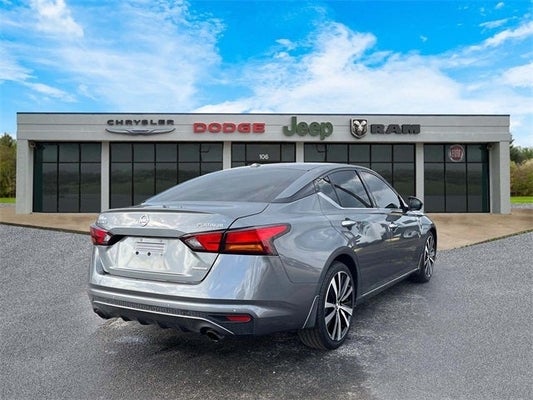 2020 Nissan Altima 2.0 Platinum in Knoxville, TN - Ted Russell Nissan