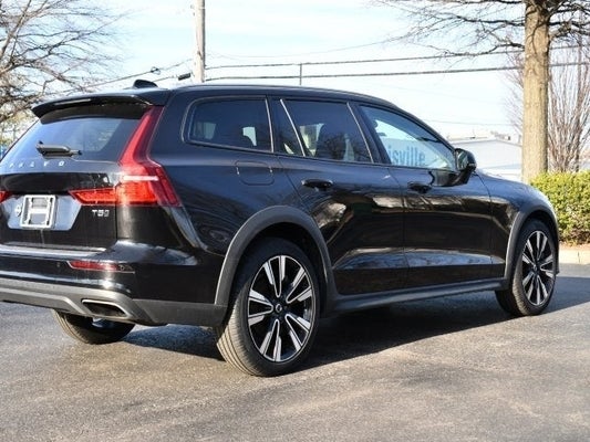 2021 Volvo V60 Cross Country T5 in Knoxville, TN - Ted Russell Nissan